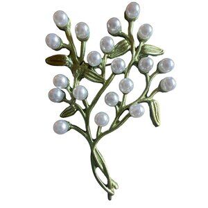 Spring Themed Brooch 2 1/2 inch Delicate Lattice Seafoam Green Metal Faux Pearls